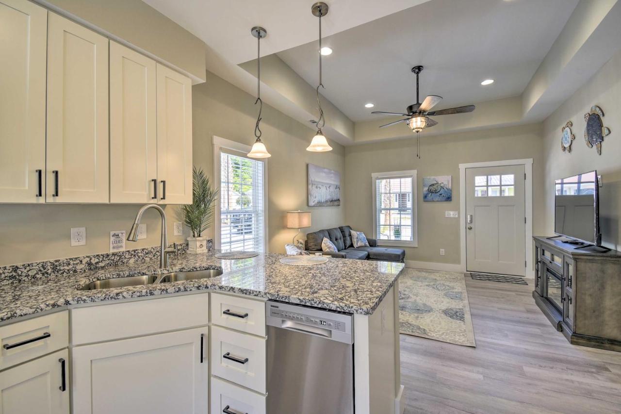 Ocean Isle Beach Home With Shared Lanai And Grill Exterior foto
